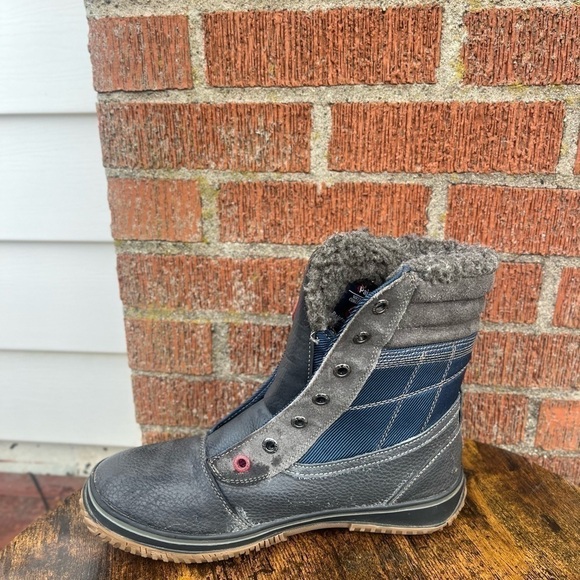 Pajar Boots - Picture 7 of 10